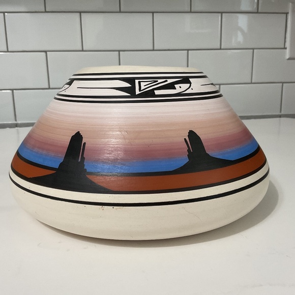 VTG Signed by Artist Navajo Native American Pottery Bowl Cedar Mesa - Picture 1 of 7